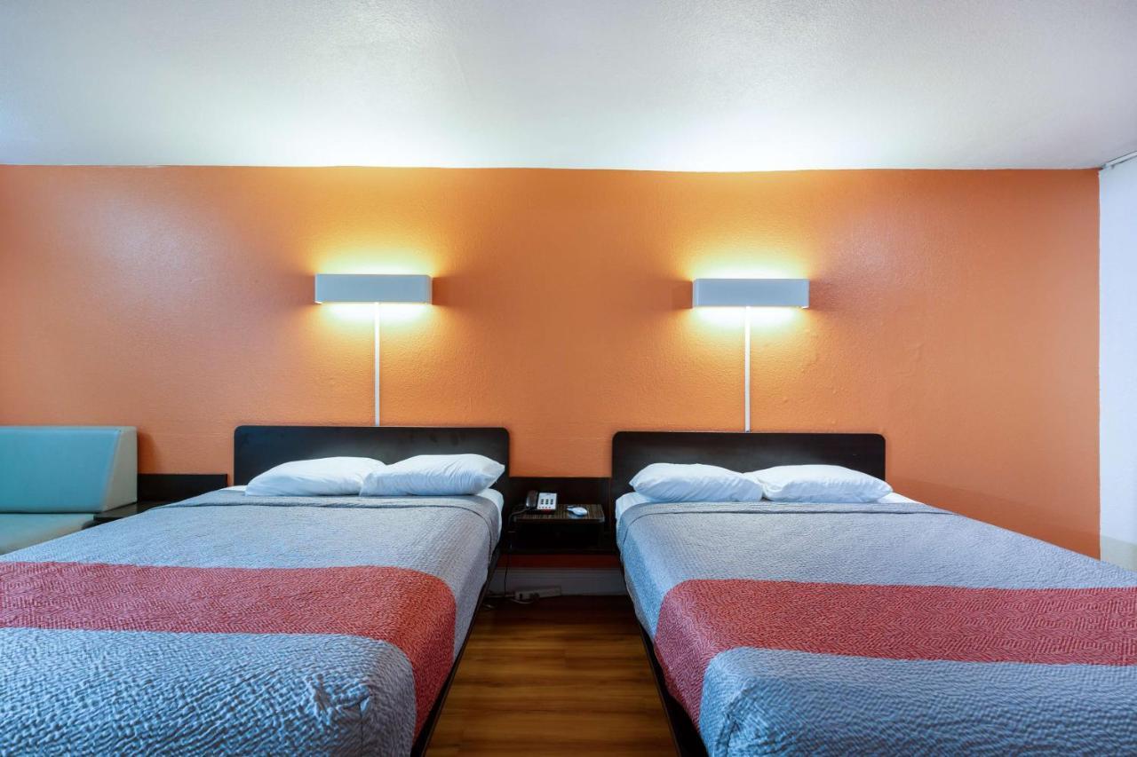 Motel 6-Houston, Tx - East Екстериор снимка