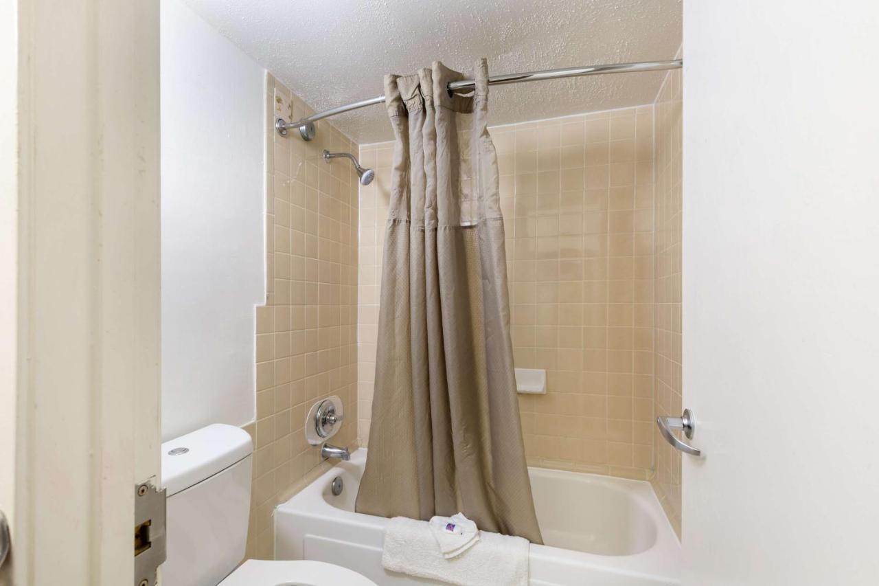 Motel 6-Houston, Tx - East Екстериор снимка