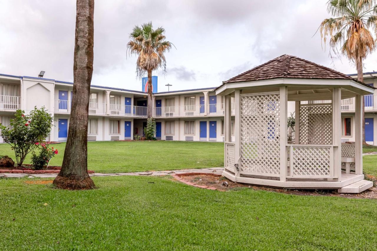 Motel 6-Houston, Tx - East Екстериор снимка
