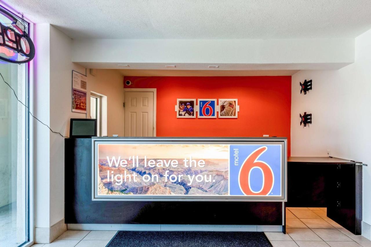 Motel 6-Houston, Tx - East Екстериор снимка
