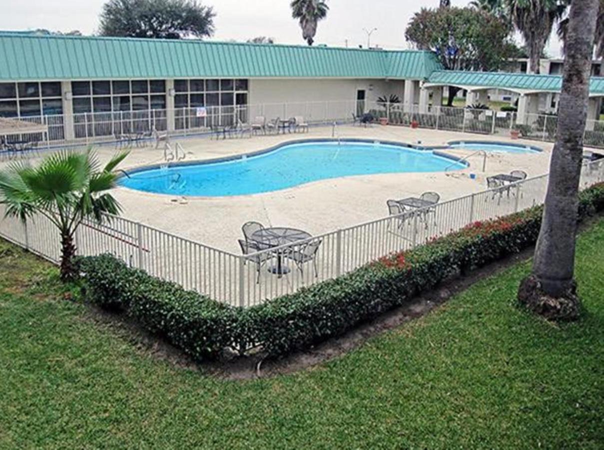 Motel 6-Houston, Tx - East Екстериор снимка