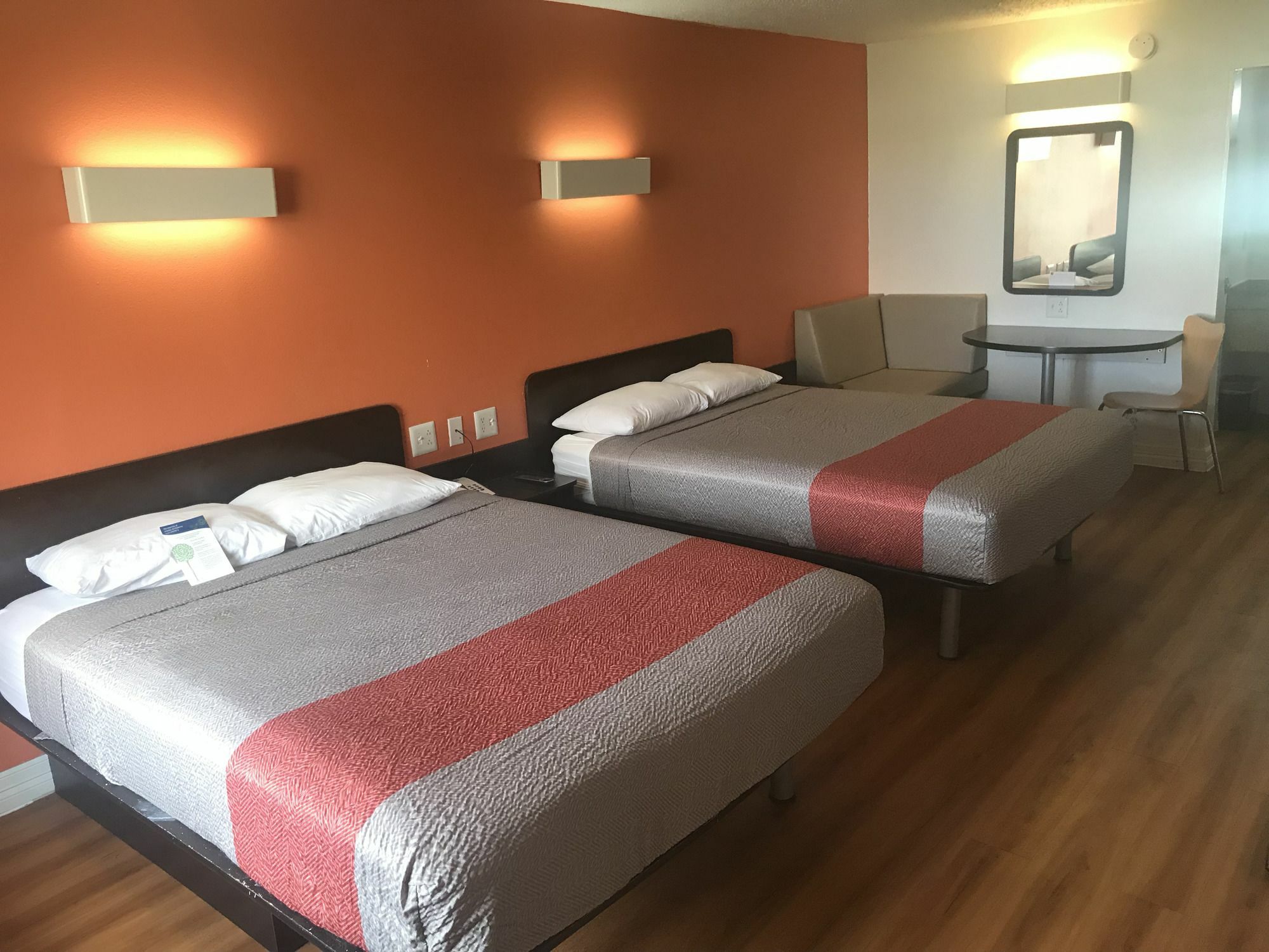 Motel 6-Houston, Tx - East Екстериор снимка